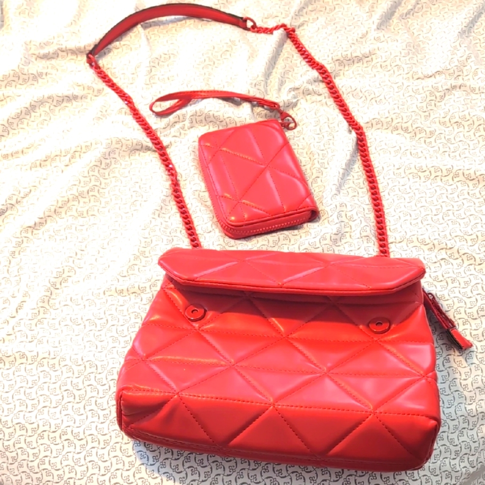 Stylish Red Quilted Women's Purse Set Barely Used